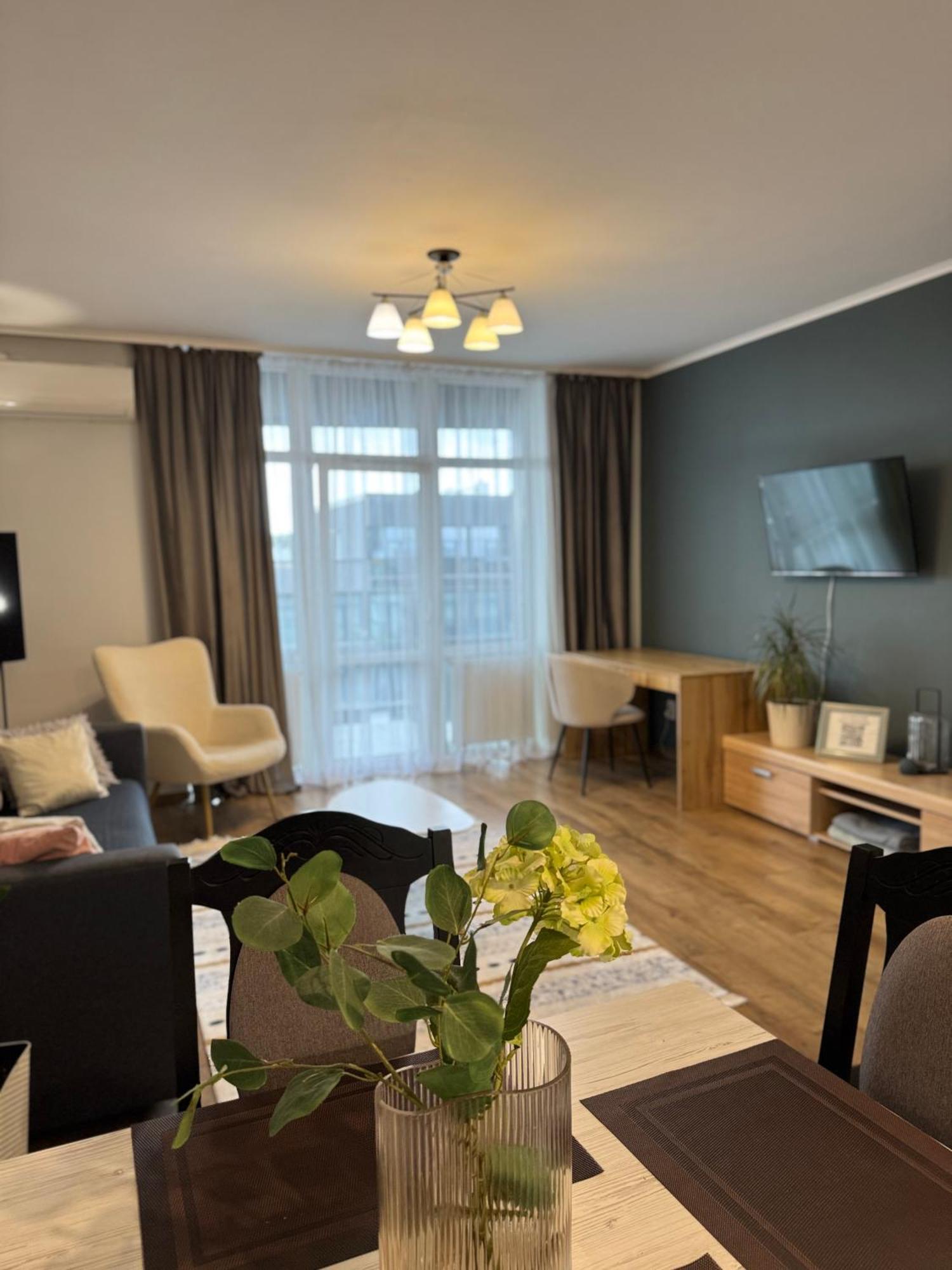 Vip Avalon City Lviv Exterior photo
